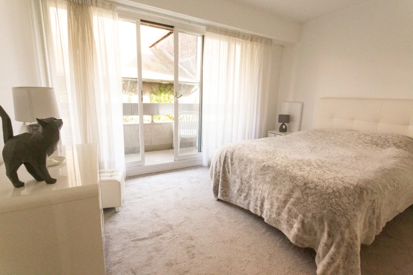 bedroom2