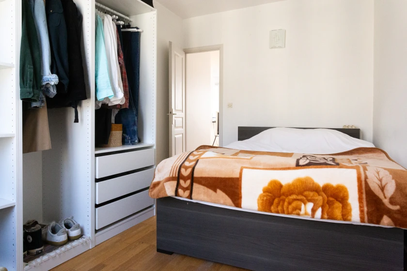 bedroom1